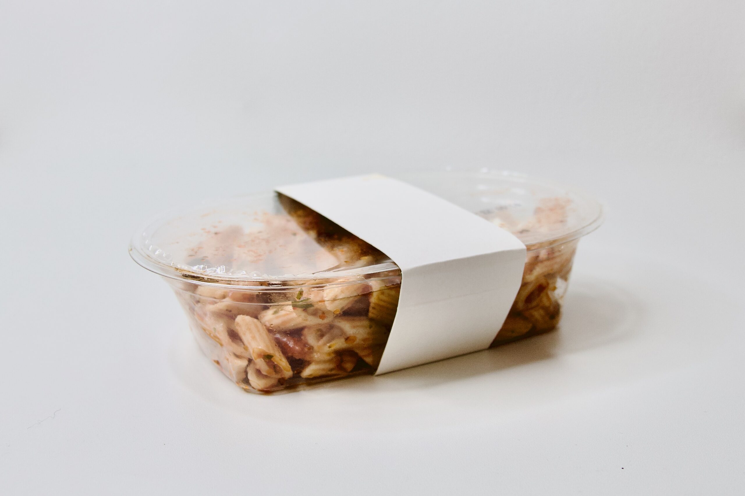 Einwegkunststoffverpackung: Salat in Kunststoffschale
